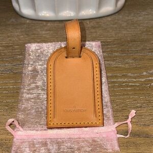 Louis Vuitton Brown Leather Tag